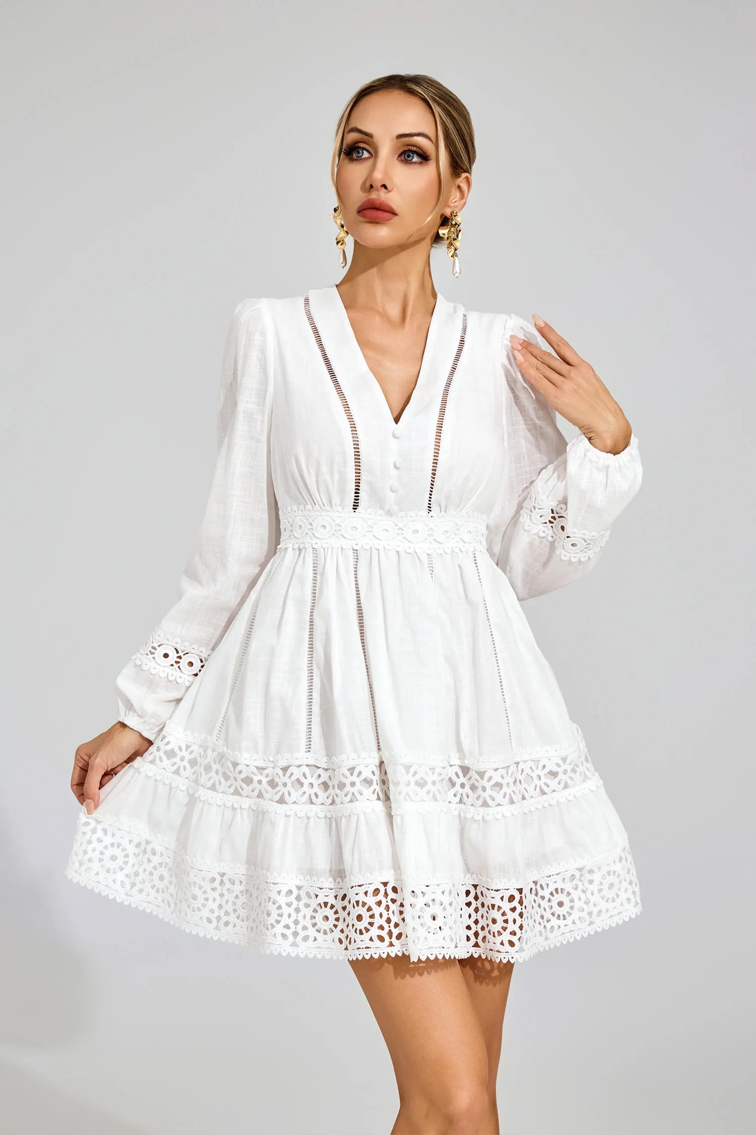 Leanne White Kesik Uzun Kollu Mini Elbise