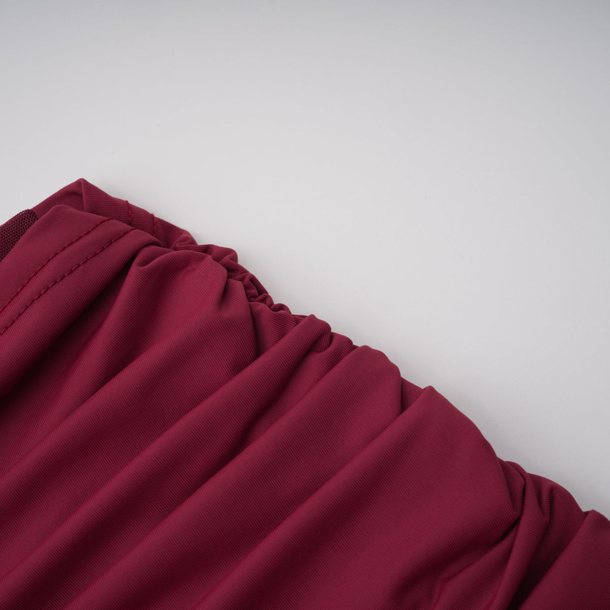 Mioara Asimetrik Pelerin ve Drape Detaylı Maksi Elbise Kırmızı