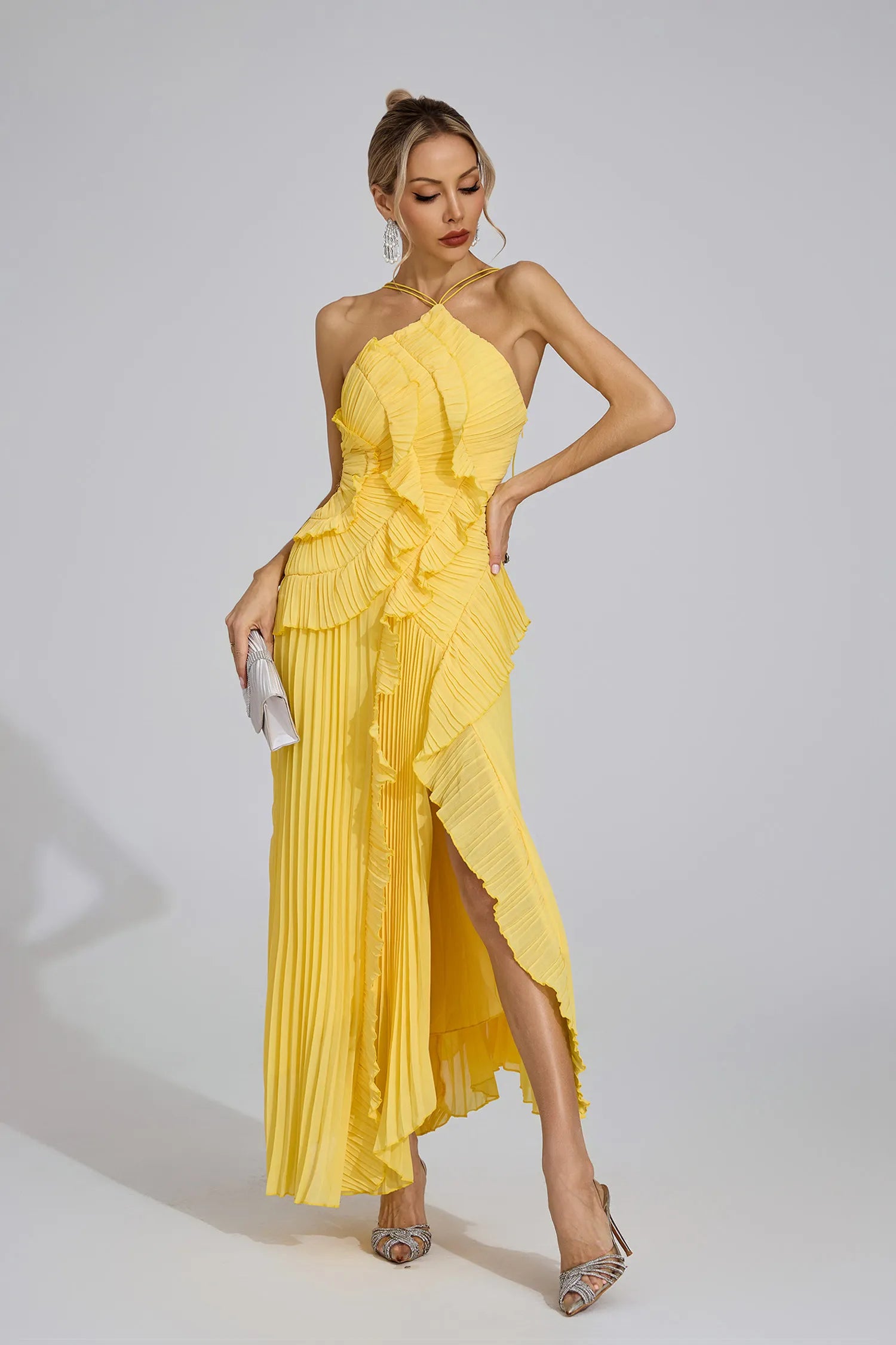 Dravina Sarı Asimetrik Fırfırlı Halter Maxi Elbise