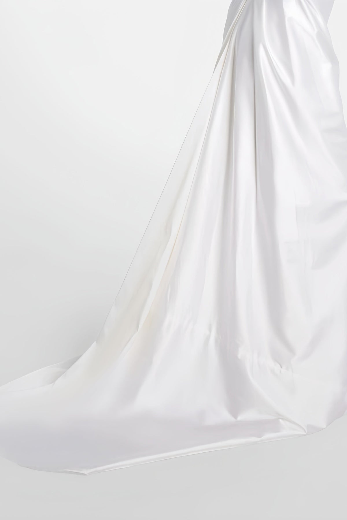 Fiona Kare Yaka Drape Detaylı Saten Maxi Elbise Beyaz
