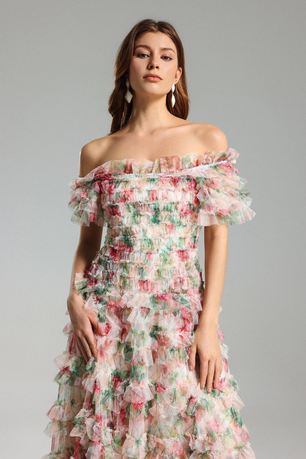 Qearl Çiçekli Off Shoulder Plise Maxi Elbise