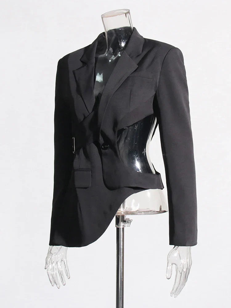 Sırtı Açık Oymalı Düzensiz Blazer
