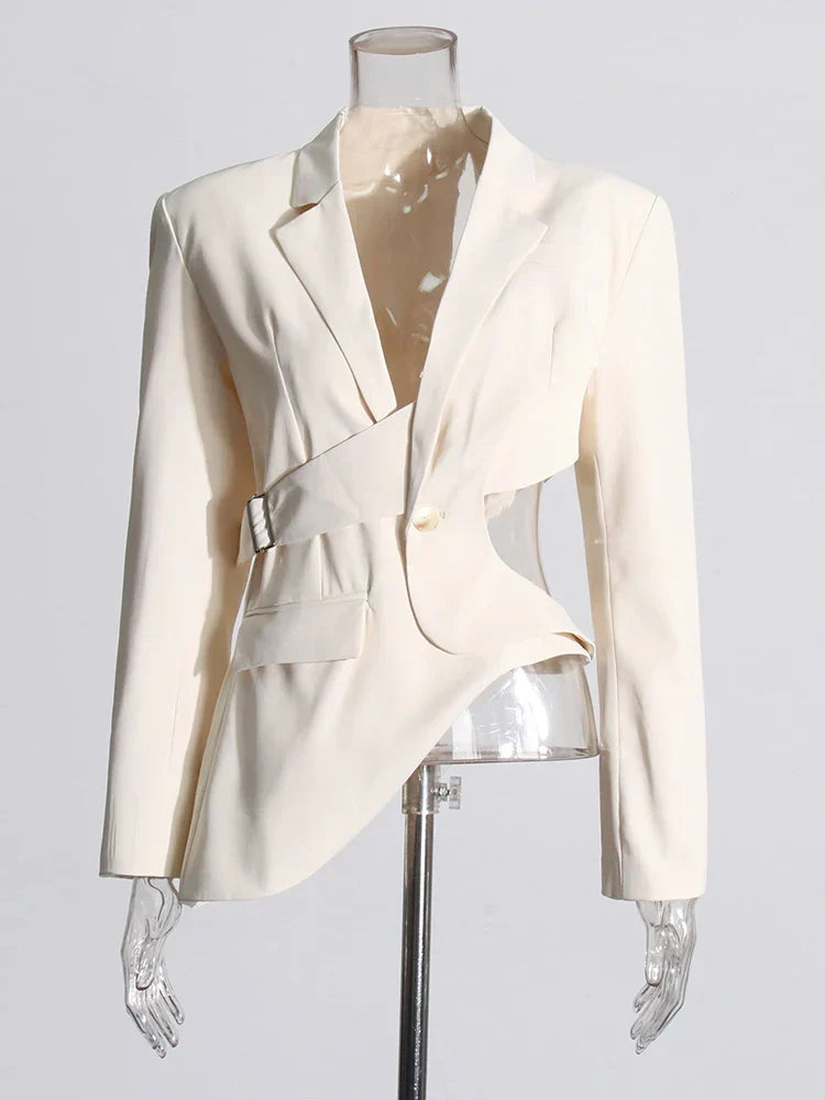 Sırtı Açık Oymalı Düzensiz Blazer