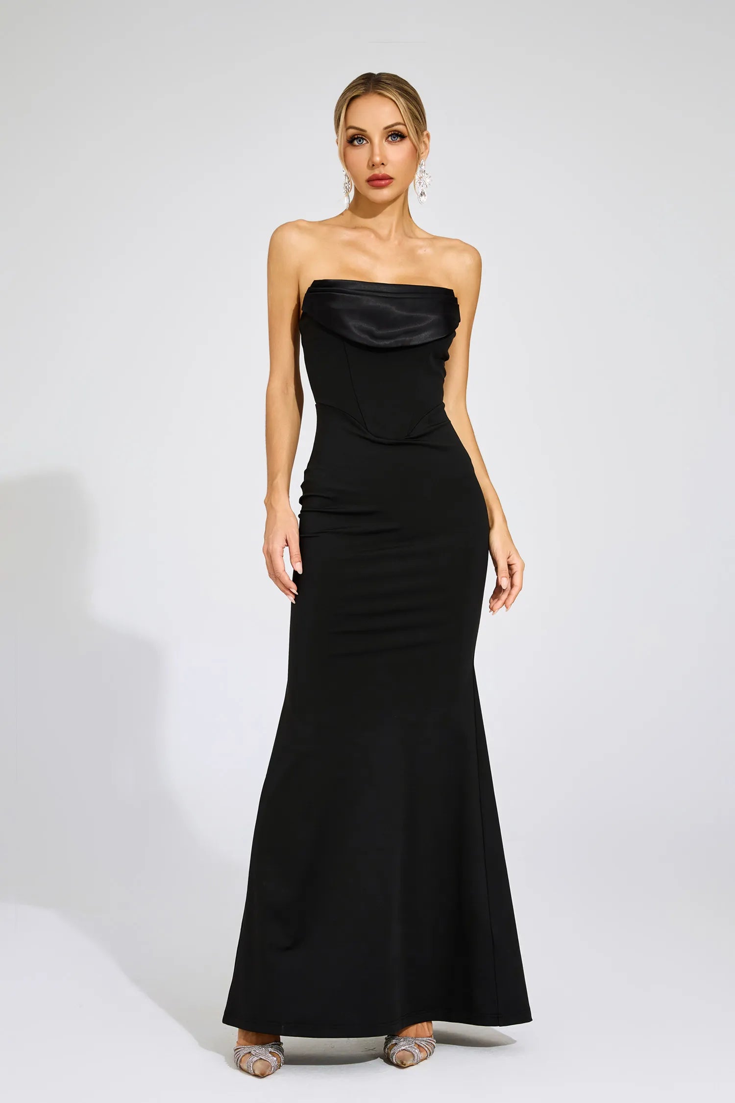 Sidonie Siyah Off Shoulder Bandaj Maxi Elbise